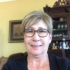 Meet your Posher, Santha